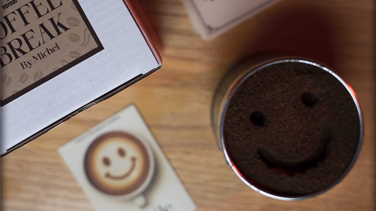 Coffee Break by Michel - Image 2
