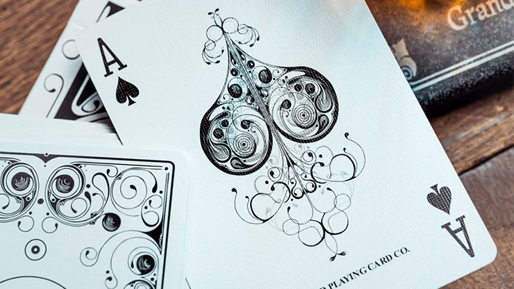 Smoke & Mirror (Smoke-White) Deluxe Limited Edition Playing Cards by Dan & Dave - thumbnail 5
