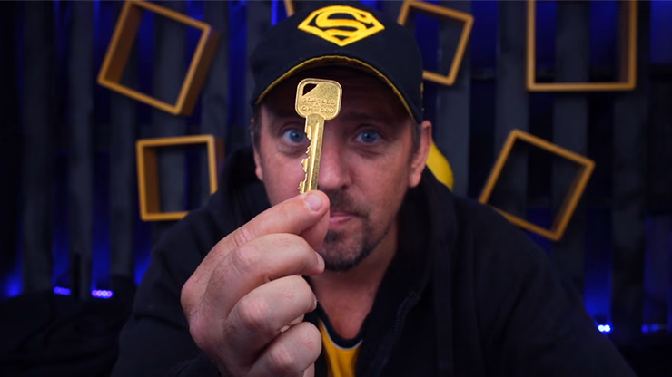 Celebrikey BATMAN (Gimmicks and Online Instruction) by Jamie Williams and Matthew Wright - Trick - thumbnail 6