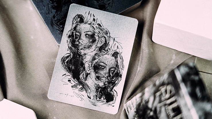 Deluxe Lacquer Collector's Box Set Playing Cards - thumbnail 6