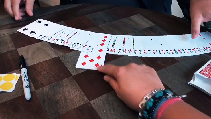 PICK ME (RED) by Mickael Chatelain - Trick - thumbnail 3