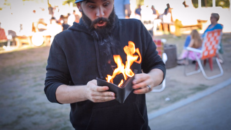 The Professional's Fire Wallet by Murphy's Magic - thumbnail 4