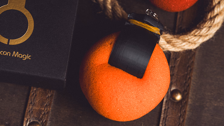 L Holder (Single Ball) by Long Long & Bacon Magic - Image 2