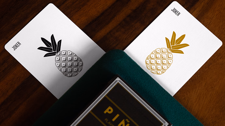 Pina (Marked) Playing Cards by Victor Pina and Ondrej Psenicka - thumbnail 3