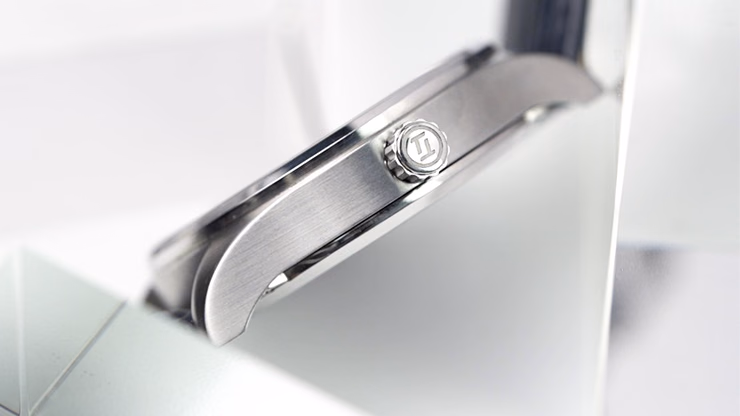 Watch (White) by PITATA MAGIC - thumbnail 3
