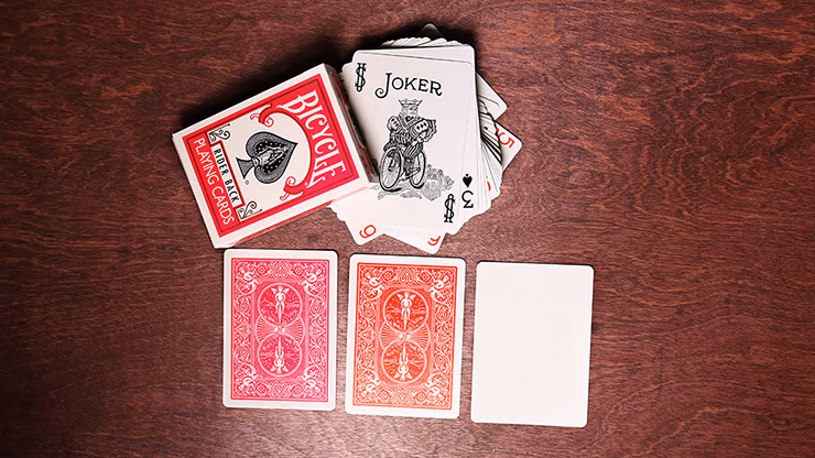 Bicycle Fuchsia Playing Cards by US Playing Card Co - thumbnail 4