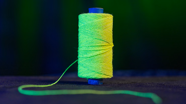 WGM UV GLOW GYPSY THREAD YELLOW REFILL SPOOL by Murphy's Magic - Trick - thumbnail 3