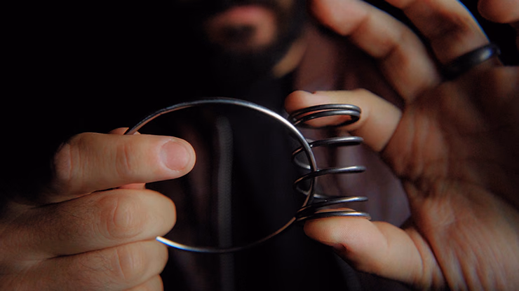 spRING (Gimmicks and Online Instructions) by Joonas Mengel - Trick - thumbnail 3