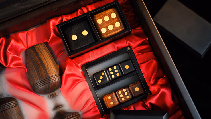 Classicho Display Case by TCC Magic - Image 2