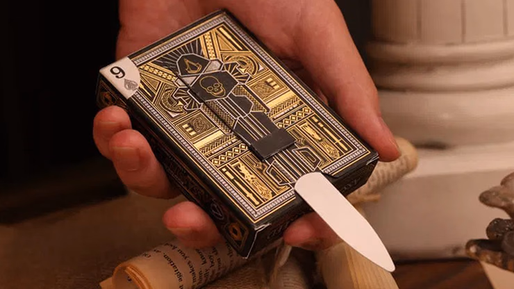 Assassin's Creed Legacy (Hidden Blade Black) Playing Cards - thumbnail 6