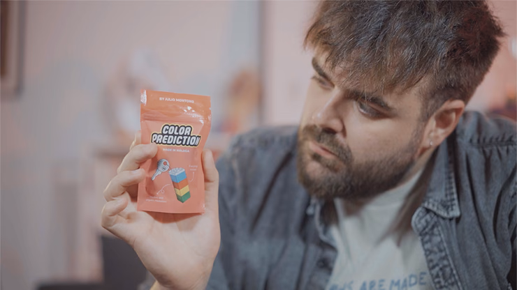 COLOR PREDICTION (Gimmicks and Online Instructions) by Julio Montoro - Trick - thumbnail 4