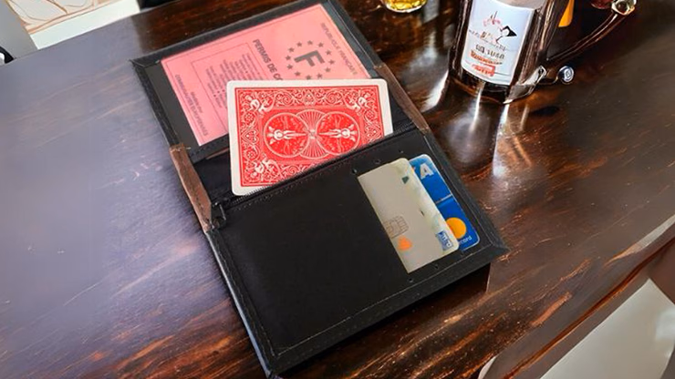 INSTANT WALLET 2.0 (Red) by Andrew and Magic UP - Image 2