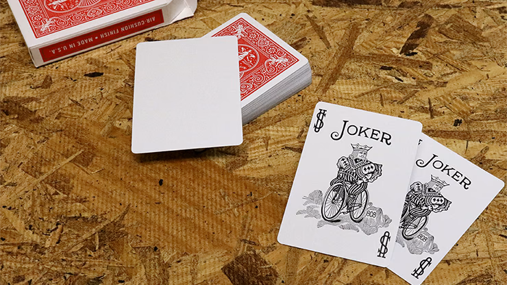 Bicycle Maiden Back (Red) by US Playing Card Co - thumbnail 4