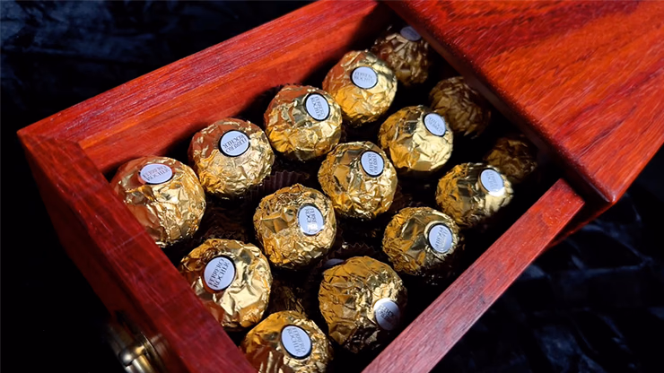 Alchemist's Chest by Bond Lee, Waylon, & MS Magic - thumbnail 5