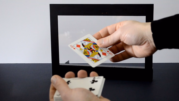 Ultimate Card Frame with Remote Control by Sorcier Magic - Trick - thumbnail 3