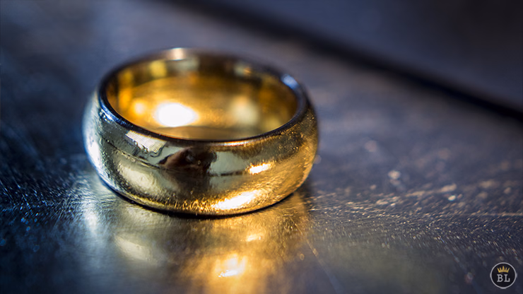 Ash and Ember Gold Curved Size 8 (2 Rings) by Zach Heath - Trick - Image 2