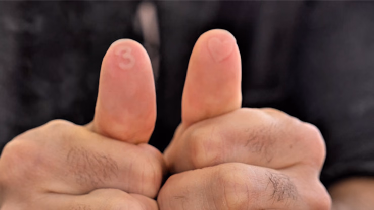 No Pain No Gain by Adrian Vega & Gonzalo Albiñana - thumbnail 5