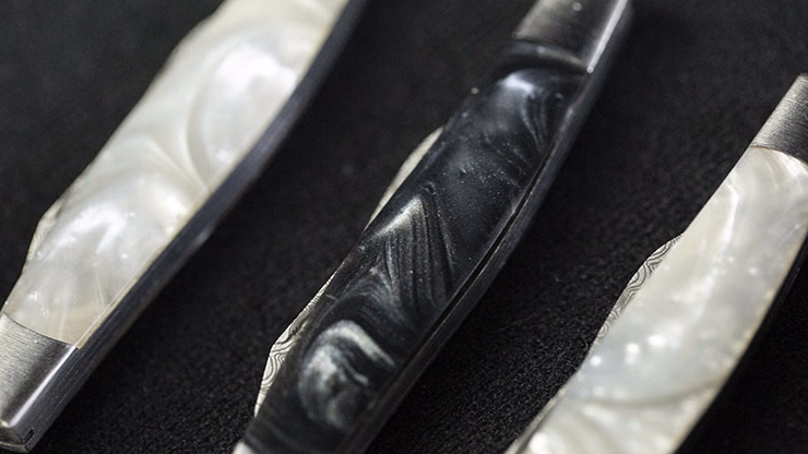 ARTISAN COLOR-CHANGING KNIVES BY TCC - thumbnail 5