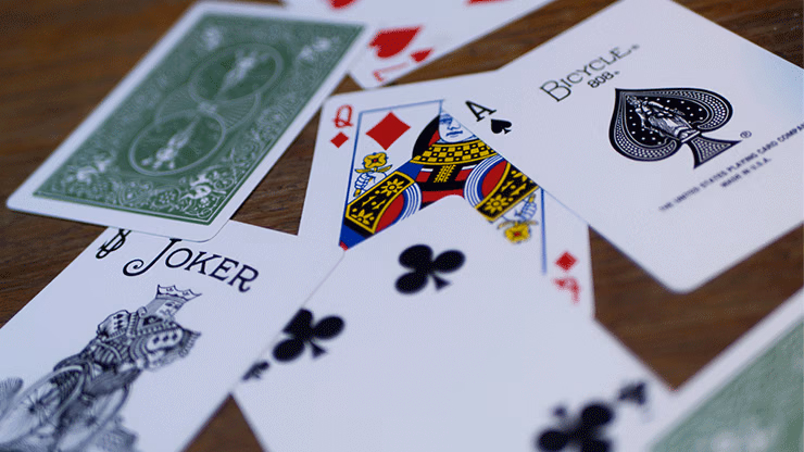 Bicycle Metallic Emerald Playing Cards - thumbnail 3
